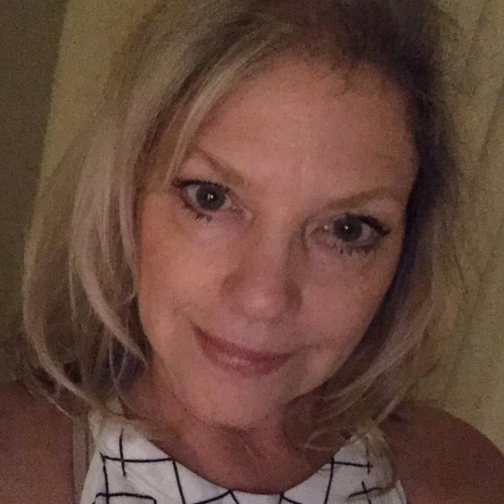 Meet your Posher, Roxanne